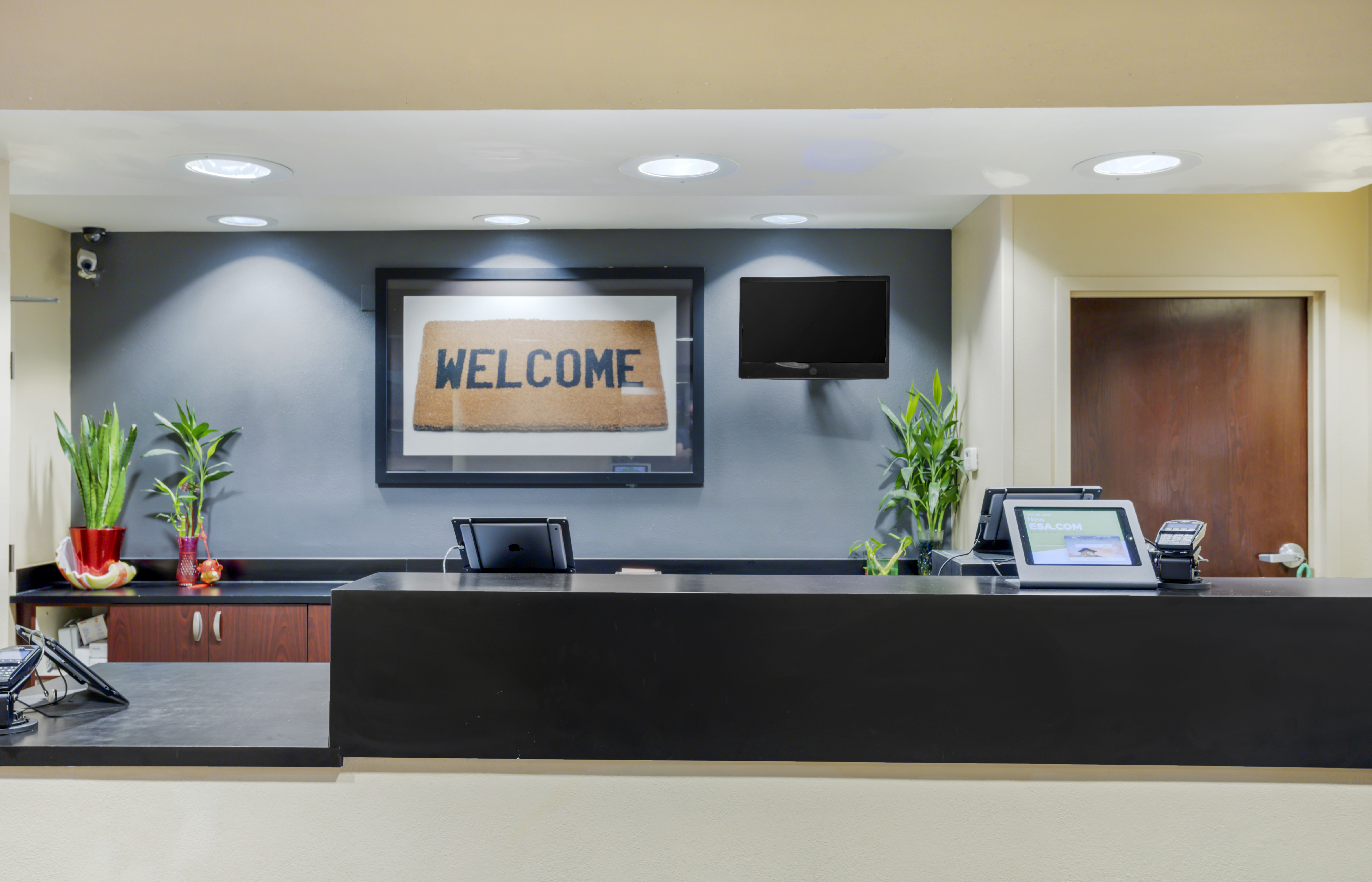 Lobby and Guest Check-in