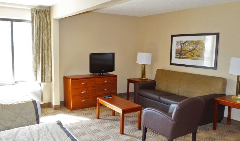 Deluxe Studio - 2 Queen Beds