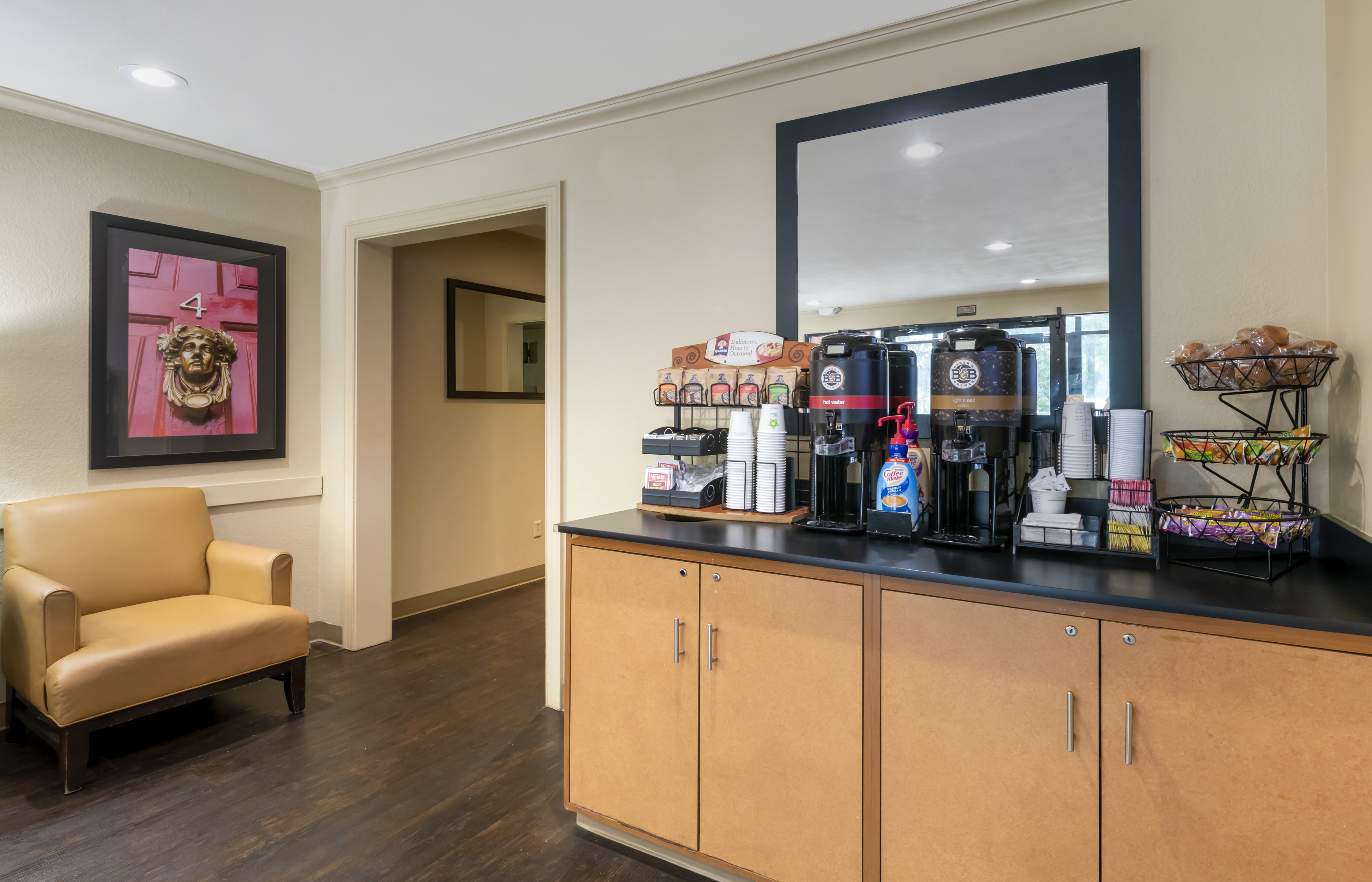 Lobby and Guest Check-in