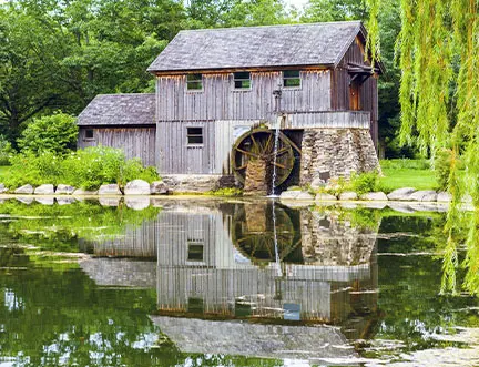 Water wheel in Rockford, IL