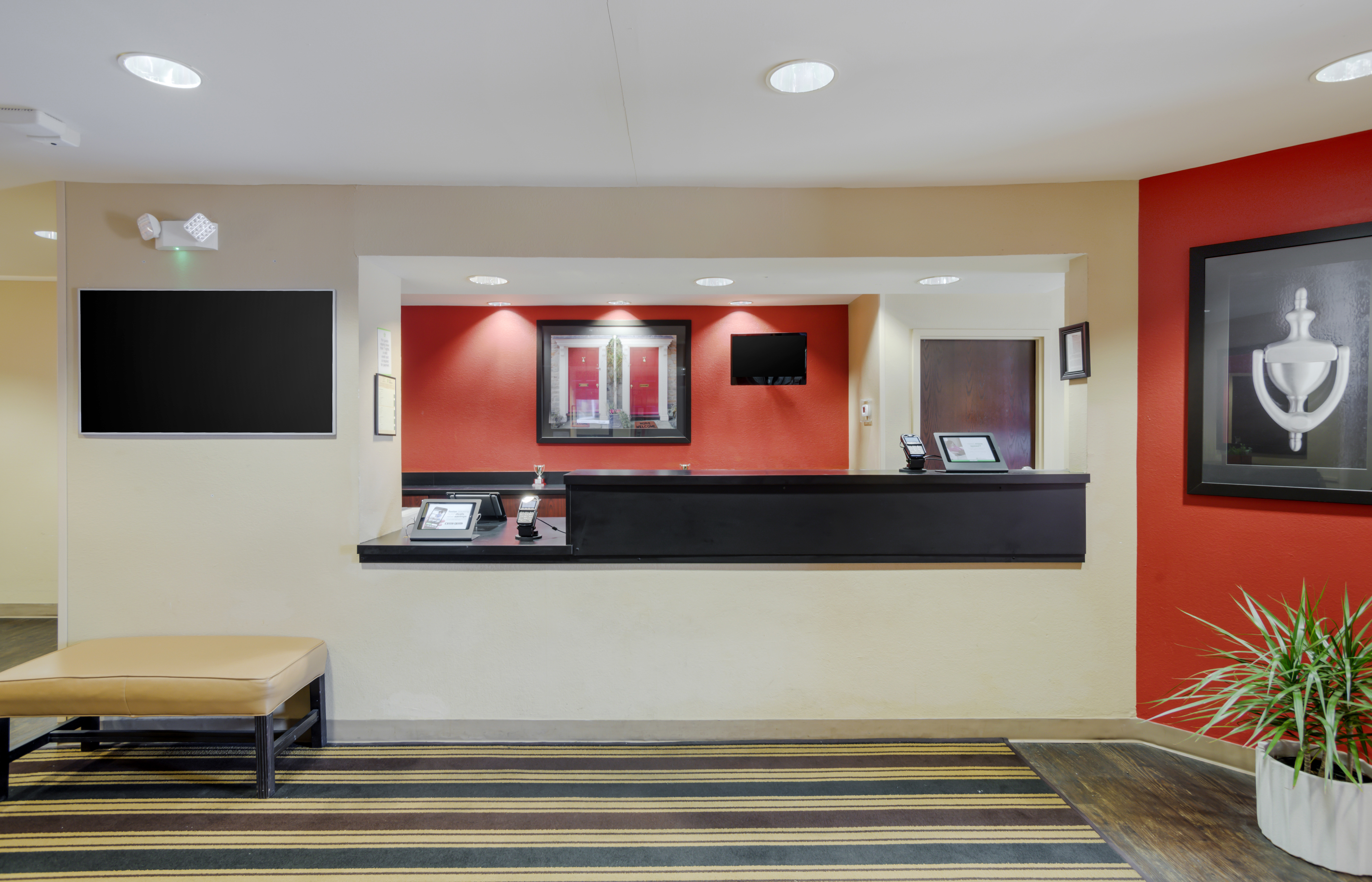 Lobby and Guest Check-in