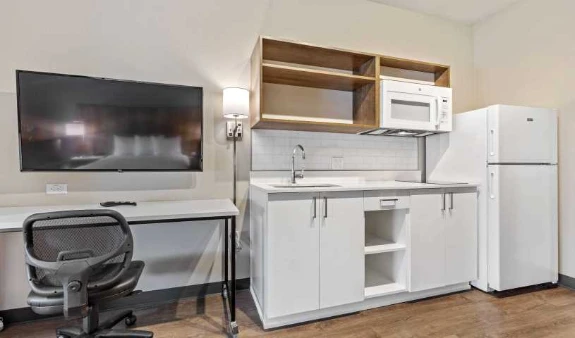Studio Suite - 1 Queen Bed - Hearing Impaired