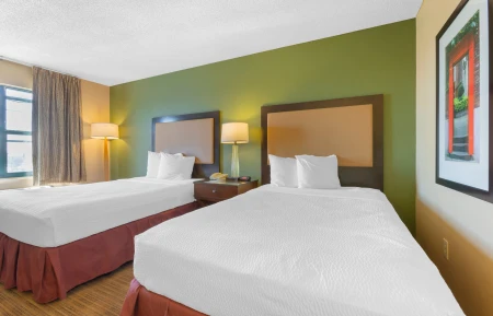 Studio Suite - 2 Full Beds