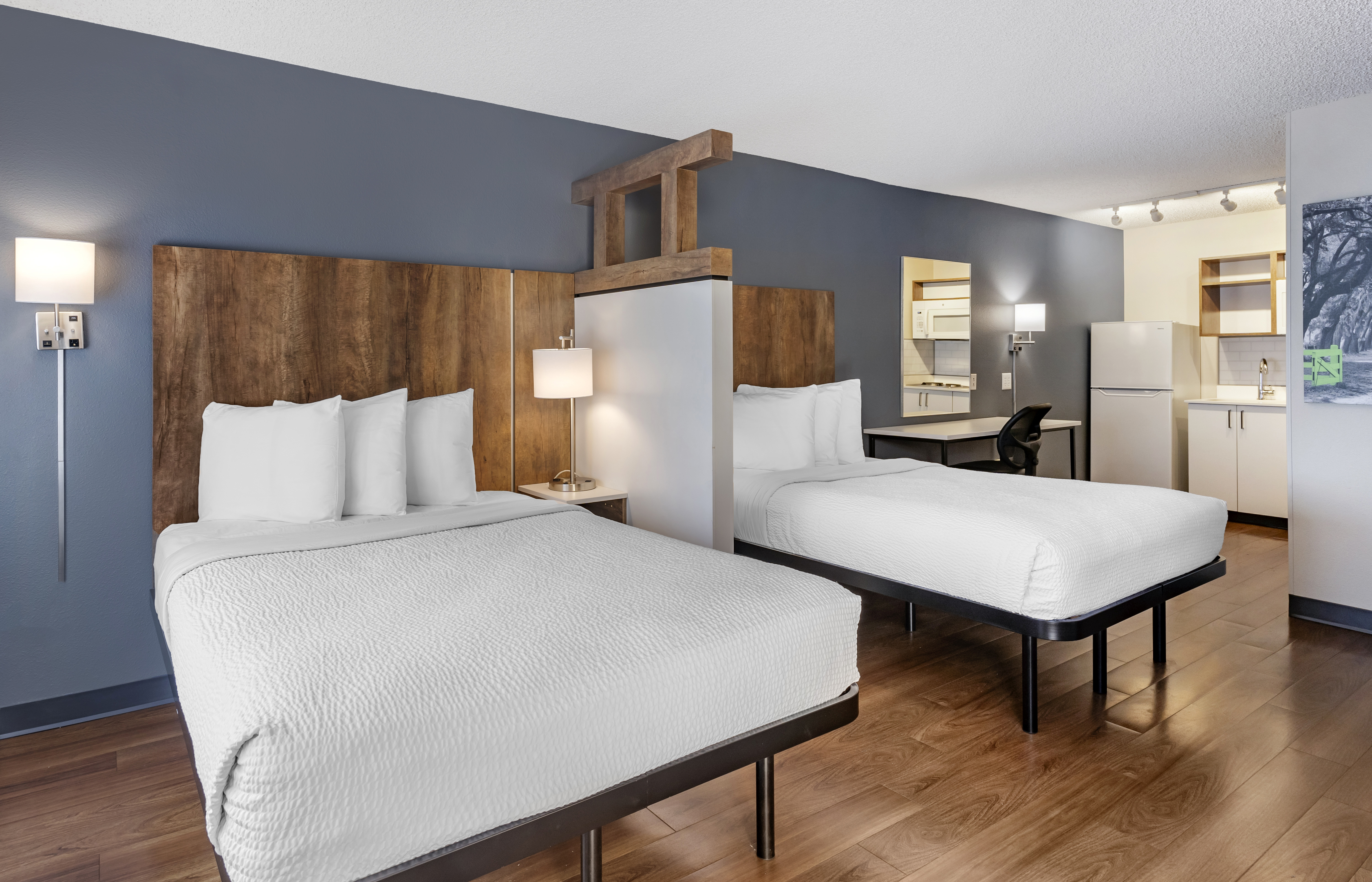 Studio Suite - 2 Full Beds