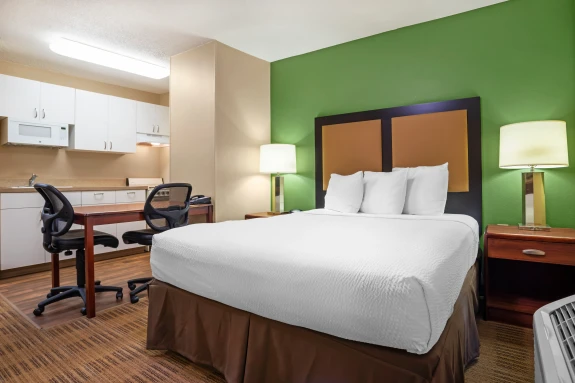 Studio Suite - 1 Queen Bed