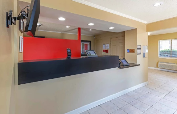 Lobby and Guest Check-in