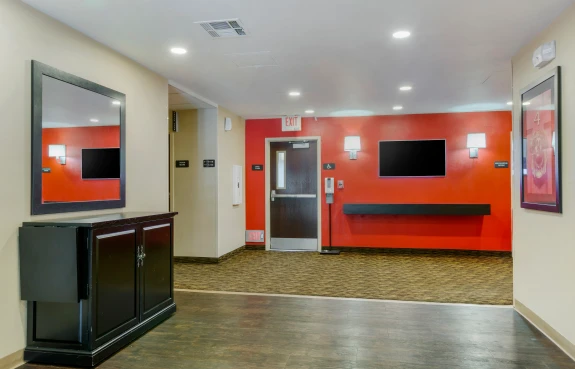 Lobby and Guest Check-in