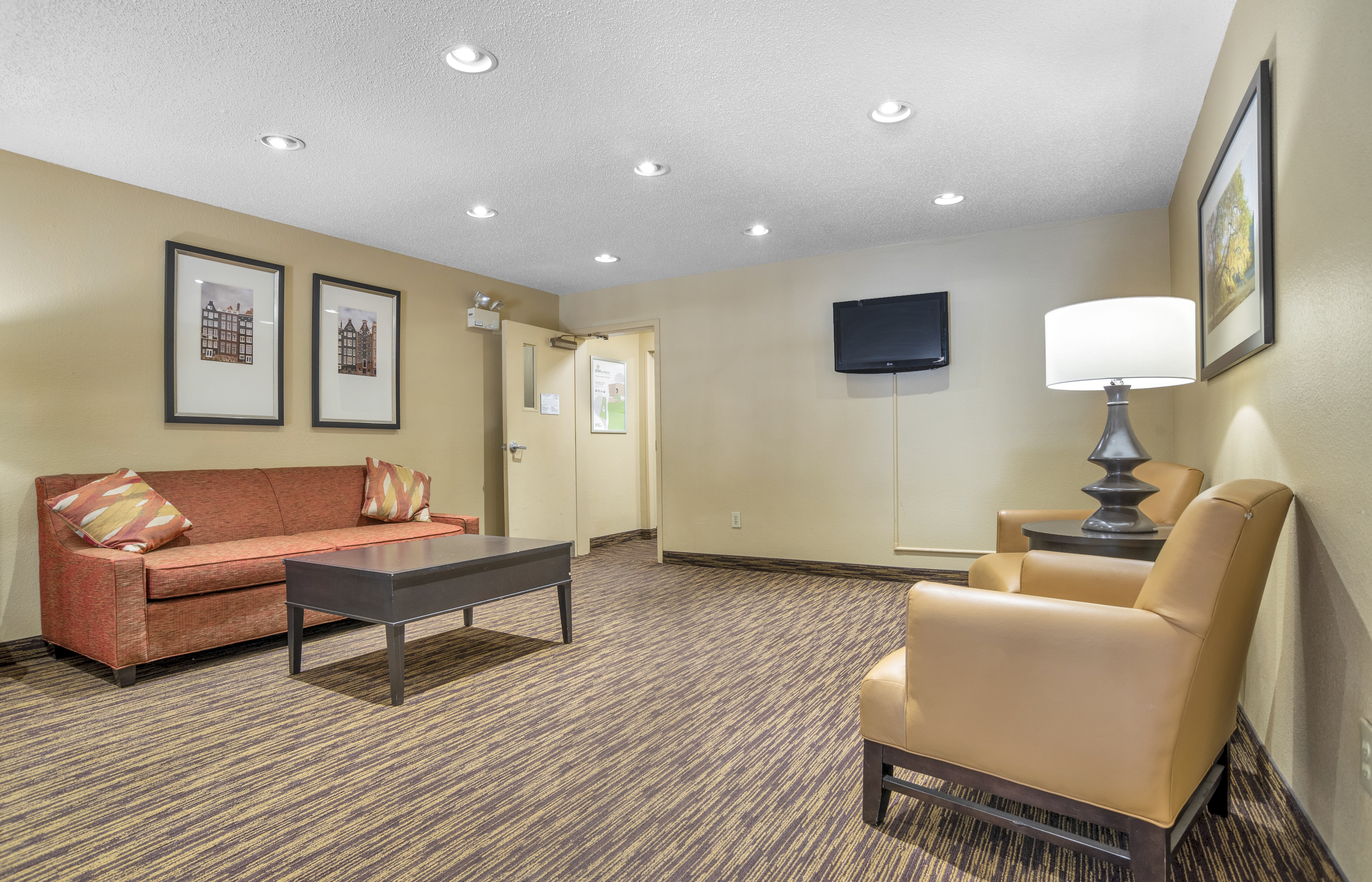 Lobby and Guest Check-in