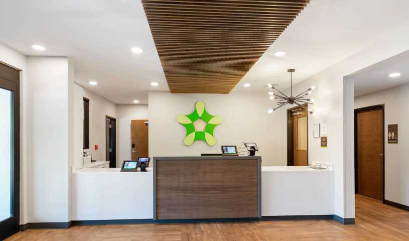 Lobby and Guest Check-in