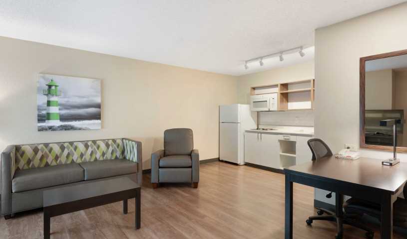 1 Bedroom Suite - 2 Full Beds