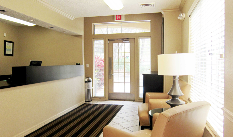 Lobby and Guest Check-in