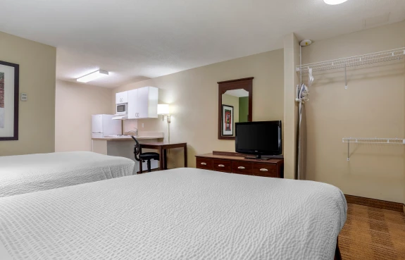 Studio Suite - 2 Full Beds