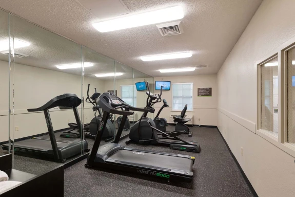 1762-tStock_fitness1_5250x3500_.jpg