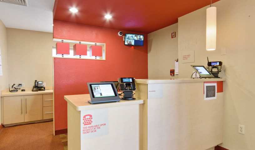 Lobby and Guest Check-in