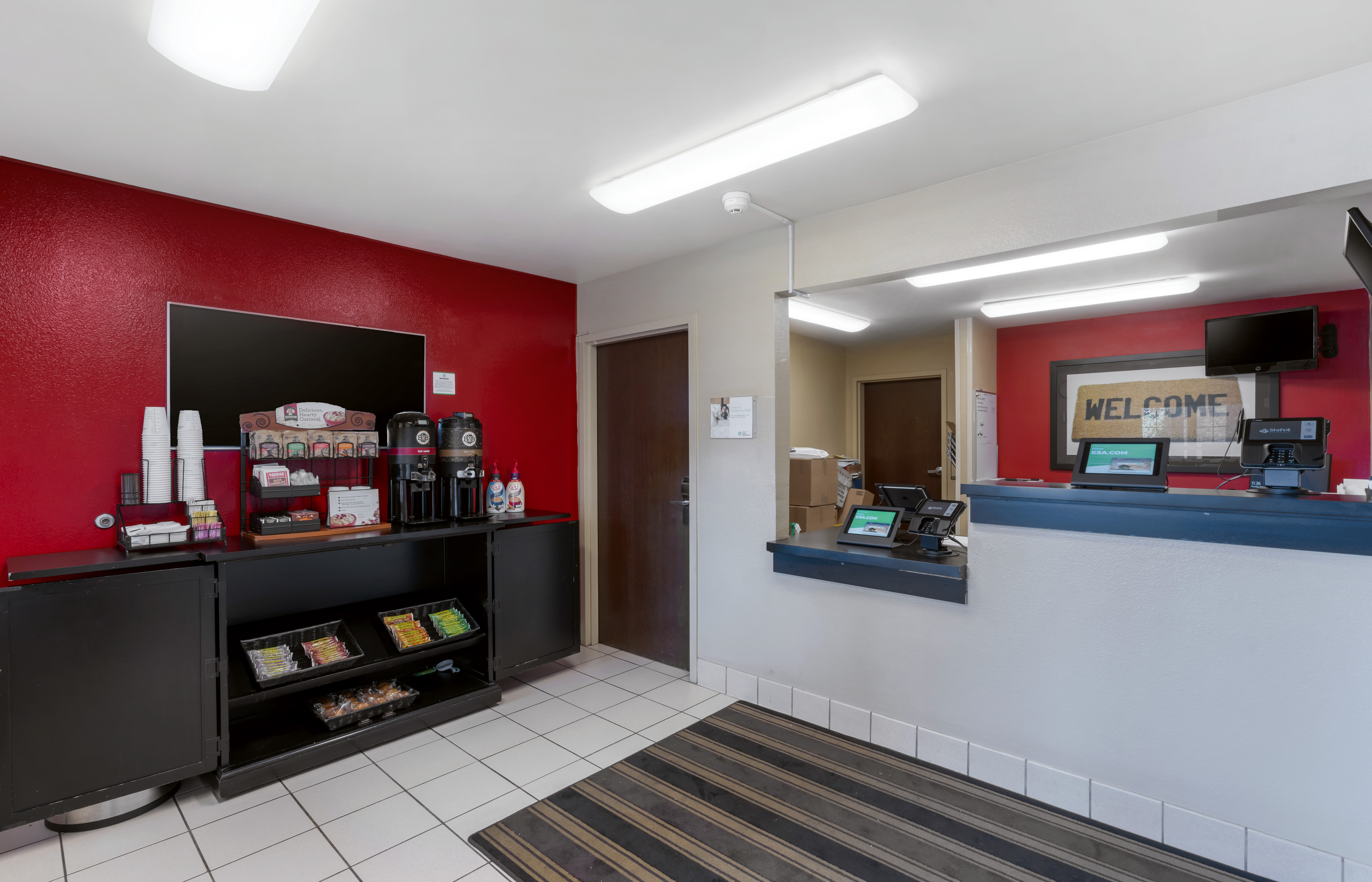 Lobby and Guest Check-in